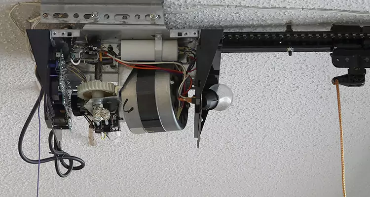 Garage Door Motor Replacement in Lakeland, FL