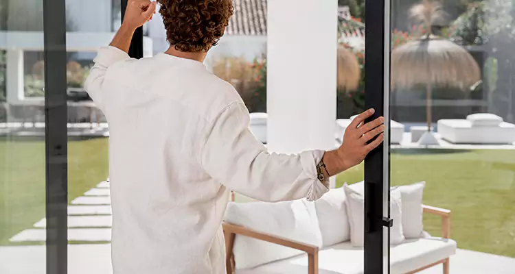 Fix Backyard Sliding Door Hard To Operate in Lakeland, FL